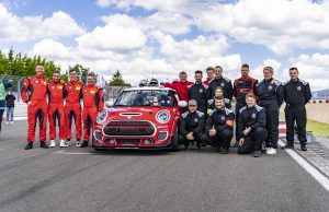 Impresionante esfuerzo del MINI John Cooper Works en las 24 horas de Nürburgring