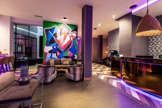 Entrada-NYX-Hotel-Bilbao-obra-Fermin-Moreno