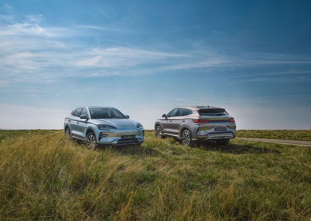 14ã__SEAL U & SEAL U DM-i_LHD_Lifestyle_Dual car_Static_download_JPG 2500px