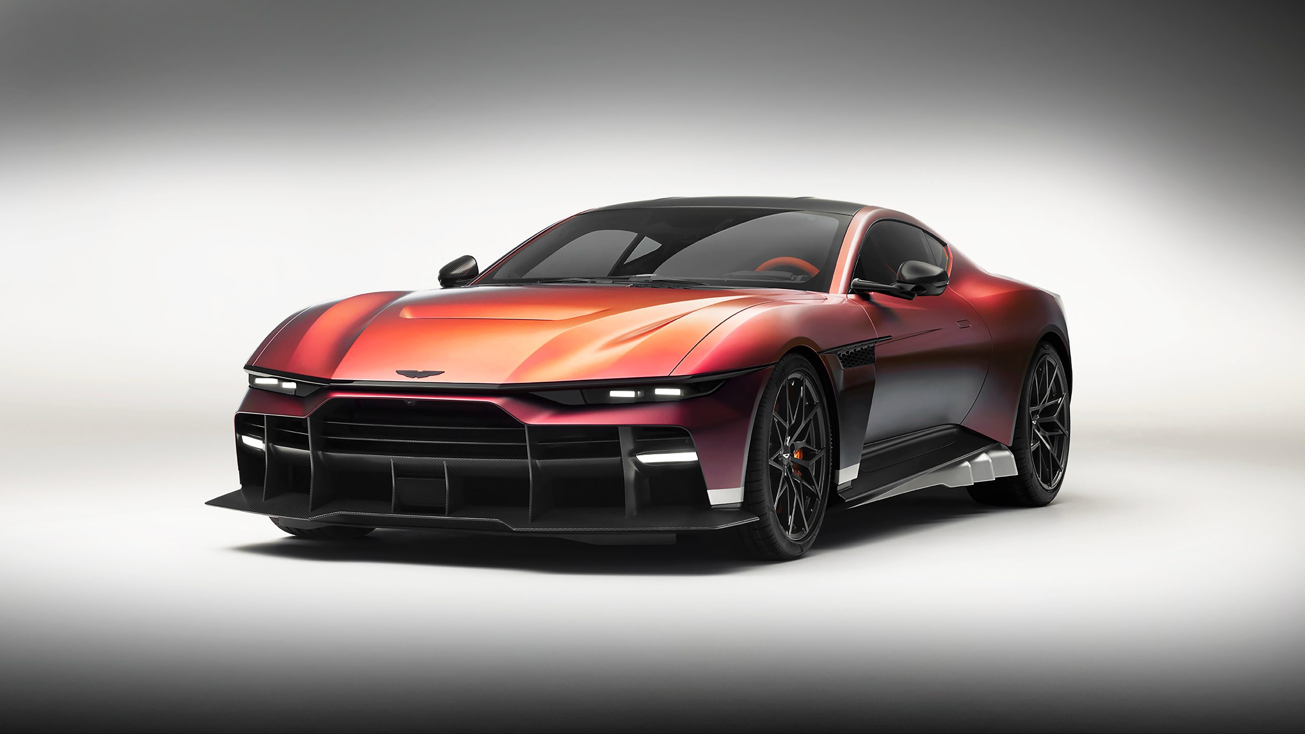Aston Martin Valen_01